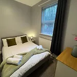 Lägenhet Omega - 3 Bedrooms - Sleeps 5