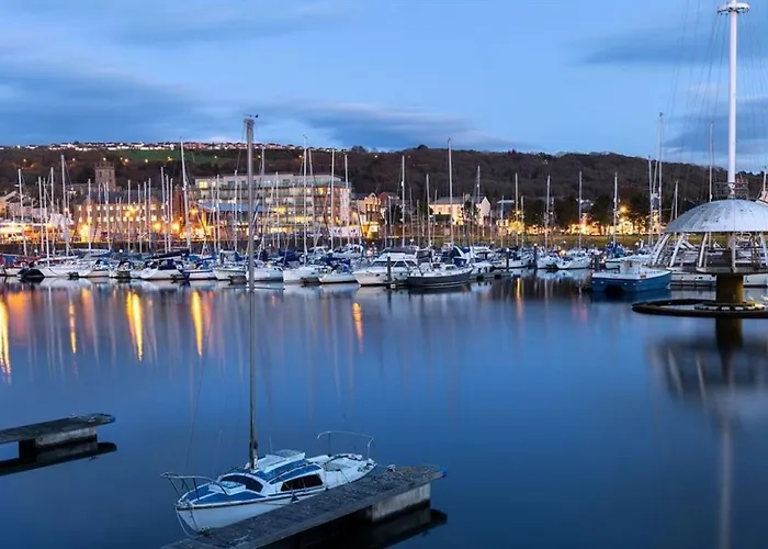 Omega - 3 Bedrooms - Sleeps 5 화이트헤이븐